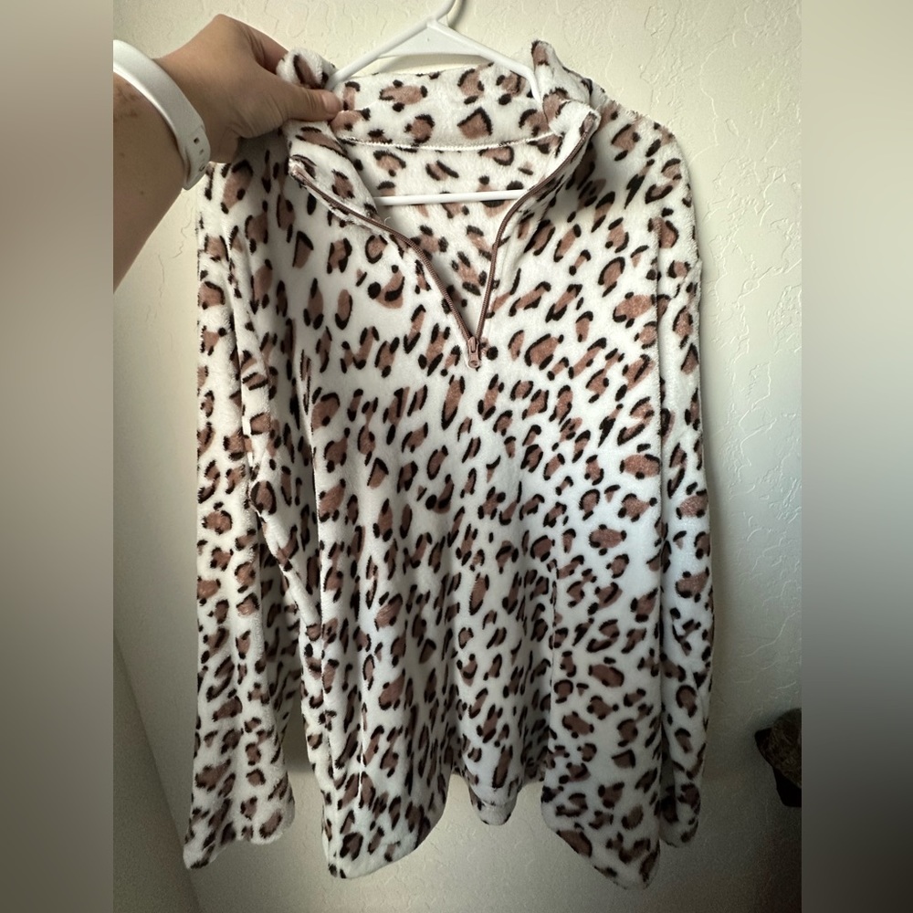 leopard Boutique half zip